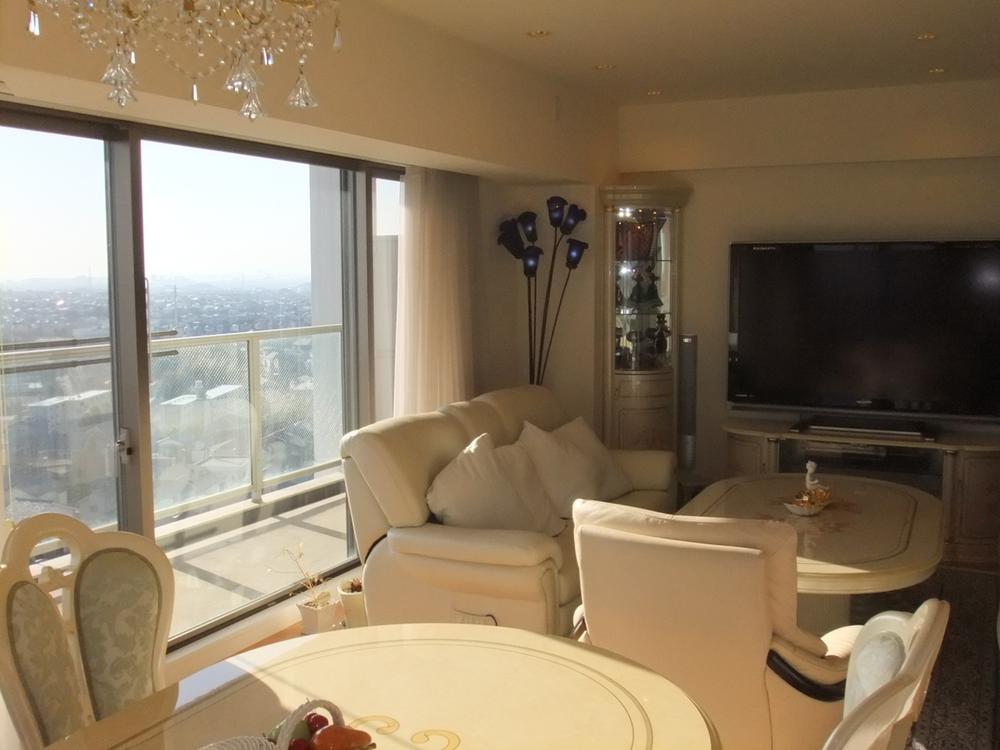 Living. Indoor (11 May 2013) Shooting