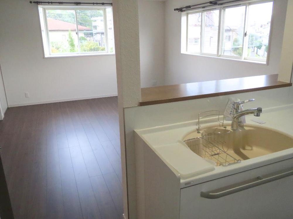 Same specifications photos (living). (1 Building) same specification