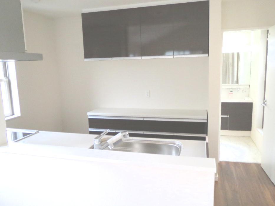 Same specifications photo (kitchen). (1 Building) same specification