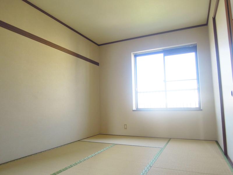 Living and room. Relax in the Japanese-style room. 