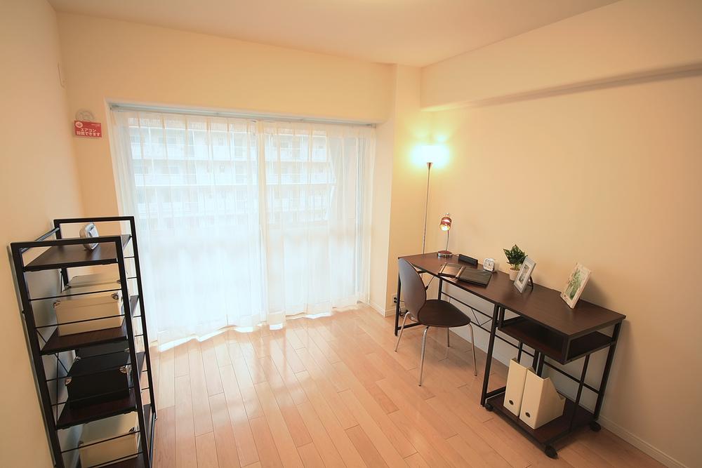 Non-living room. Indoor (12 May 2013) Shooting