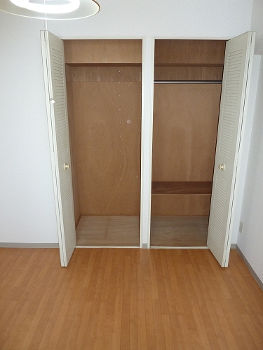 Receipt. There are in addition to storage also of each room storage