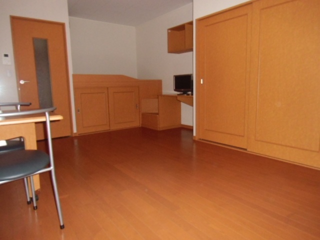 Living and room. Same type of room ※ TV is also the case of the cathode-ray tube type.