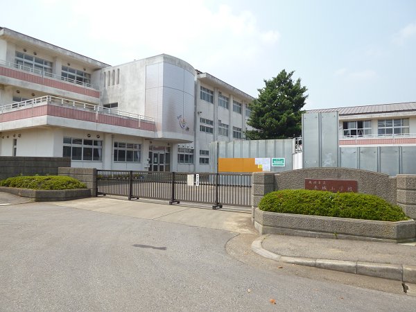 Primary school. Honjo until the elementary school (elementary school) 1130m