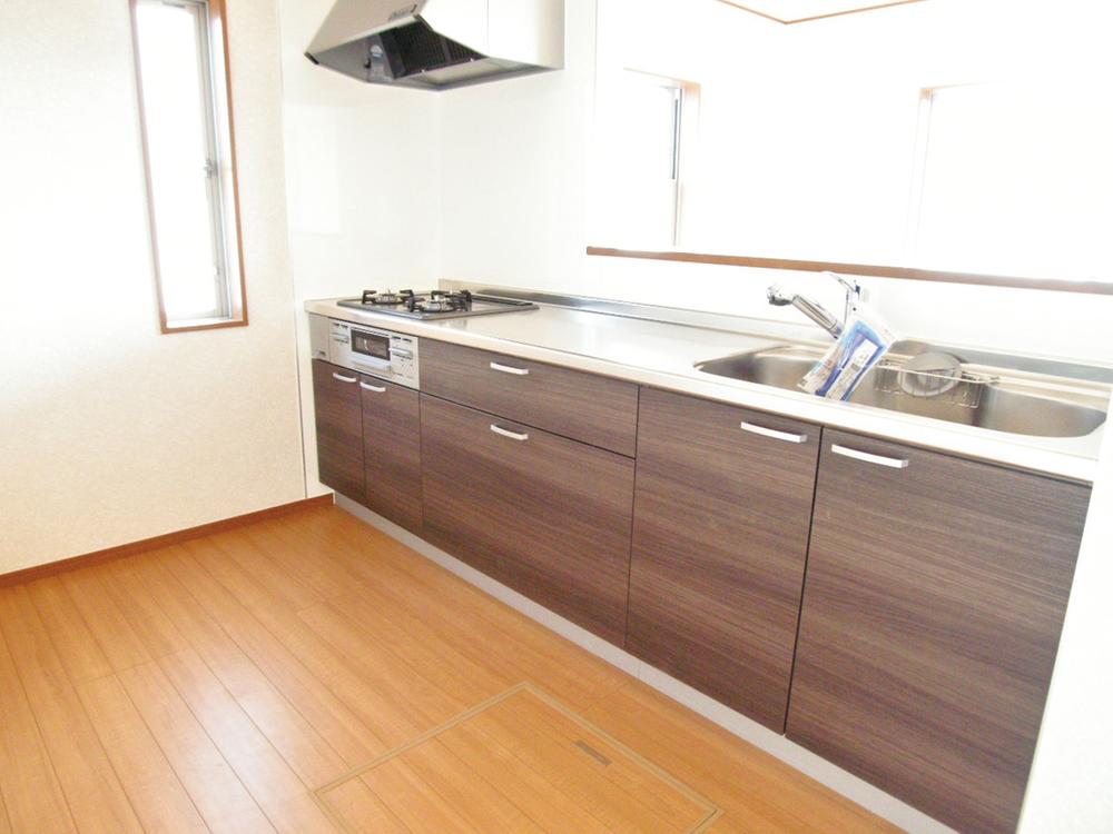 Same specifications photo (kitchen). Same specifications