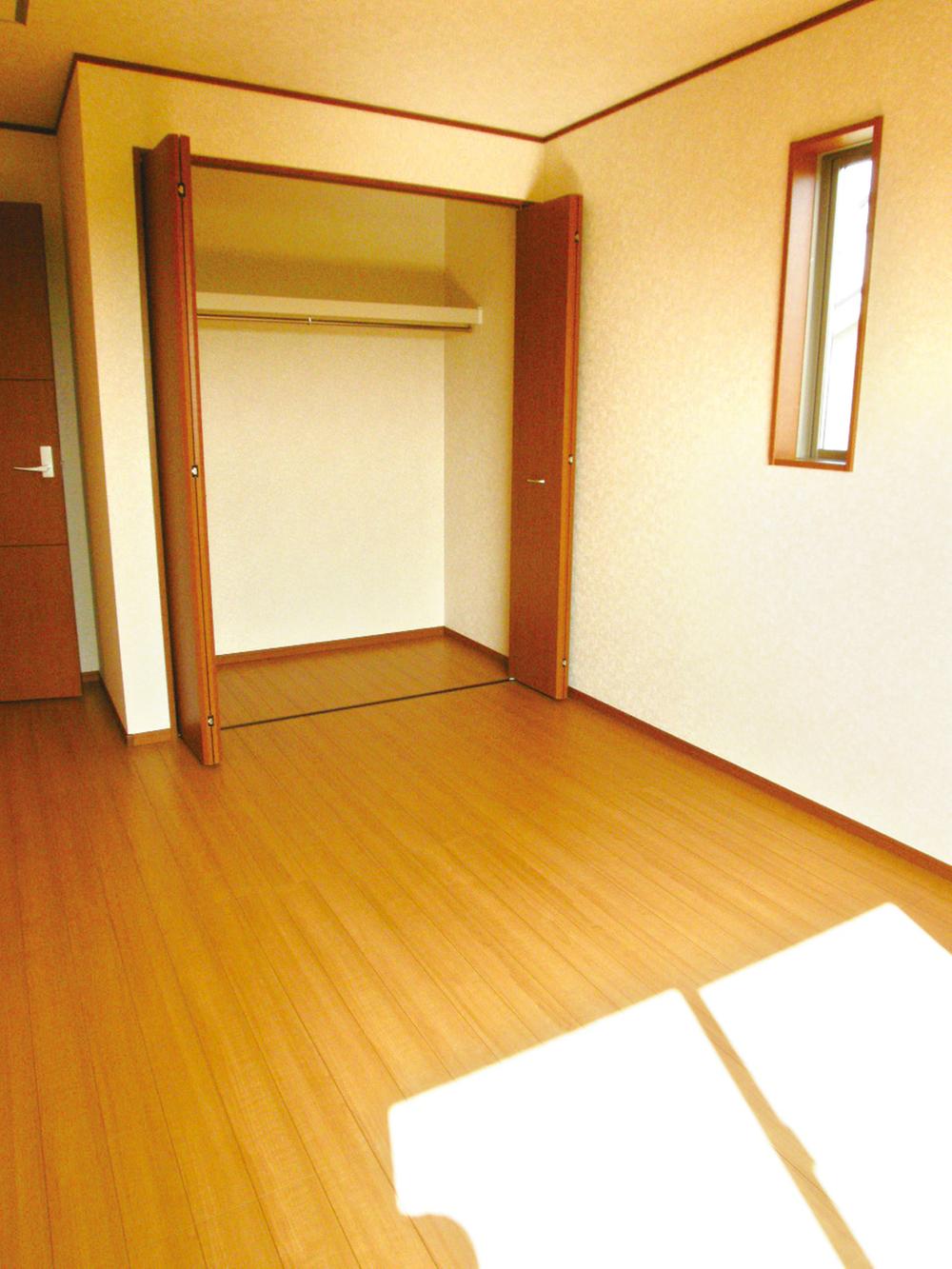 Same specifications photos (Other introspection). Same specifications