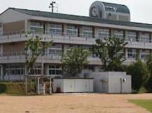 Primary school. 977m to Narita Municipal Heisei Elementary School