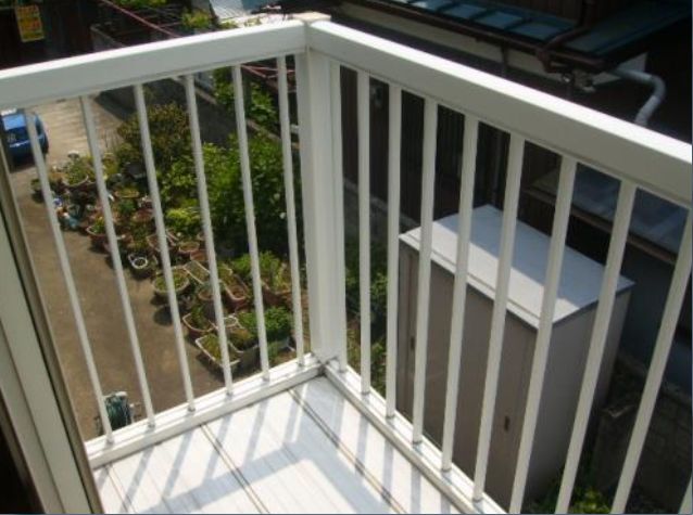 Balcony. There is a balcony.