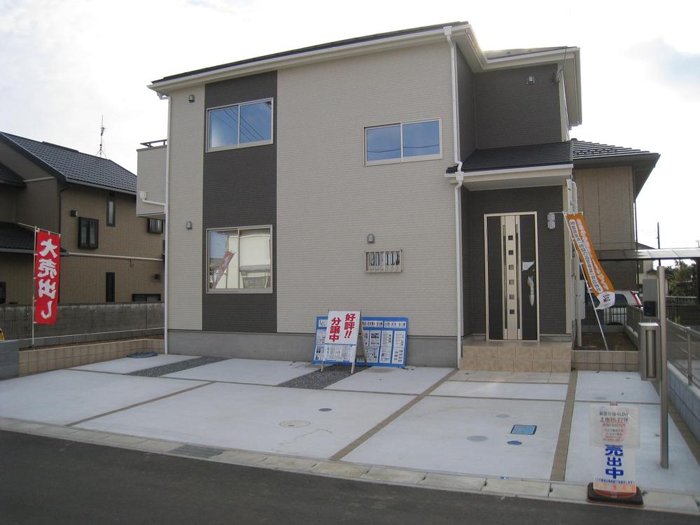 Local appearance photo. T3 Building