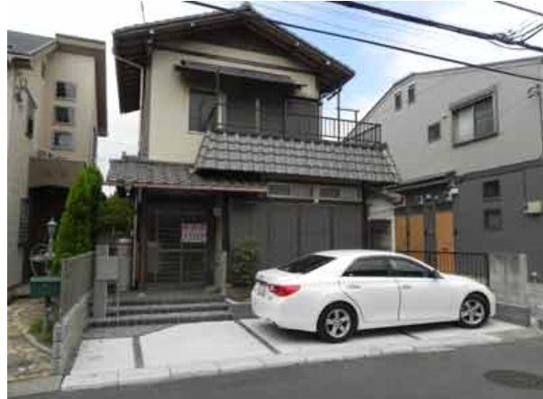 Local appearance photo.  ◆ It has been opened can garage that is connected to the south road. The building is completely renovated.