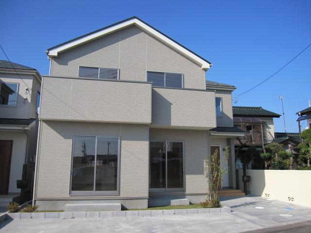 Local appearance photo. Local (12 May 2013) Shooting