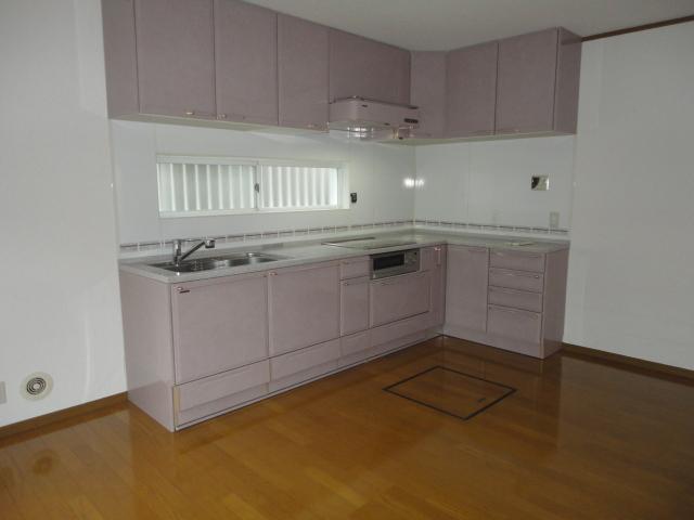 Kitchen.  ◆ It is located on the corner that does not get in the way.