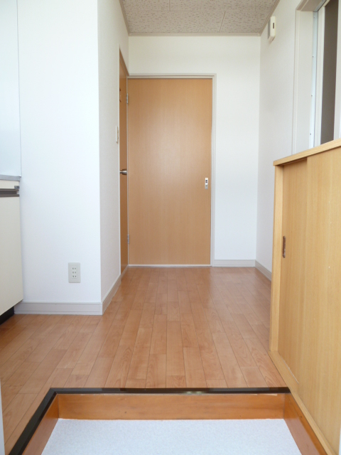 Entrance. Yes shoe box