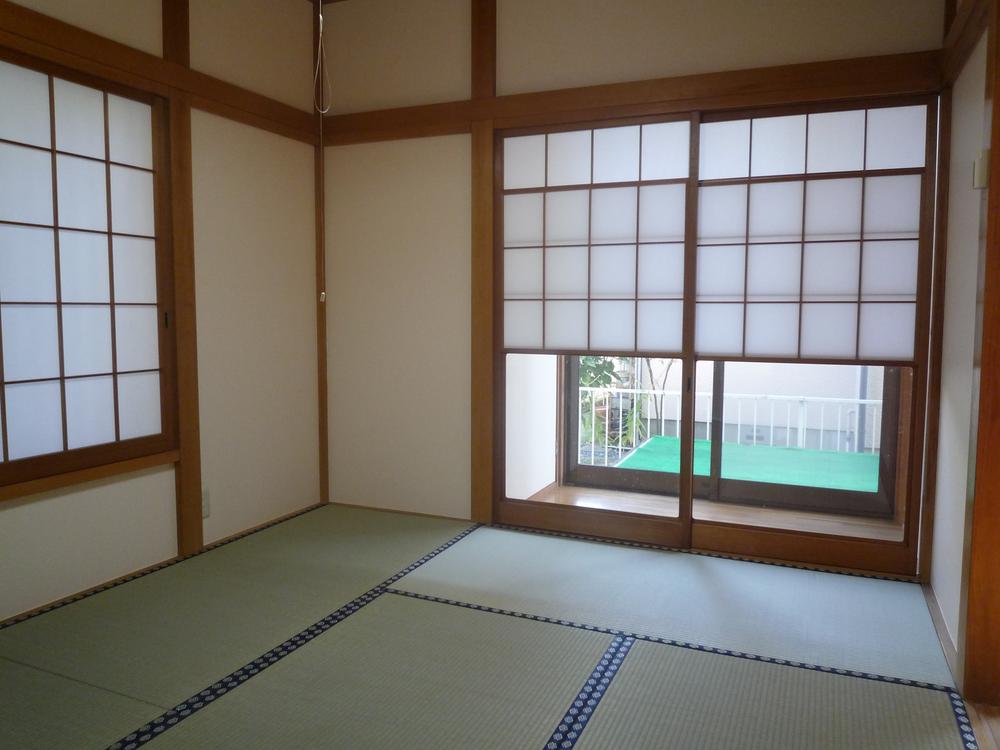 Non-living room. Interior renewal of the Japanese-style room. , Armoire, Veranda, Attaches also veranda storage.