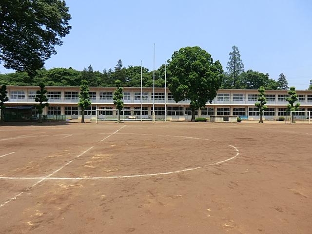 Primary school. Kawama until elementary school 795m