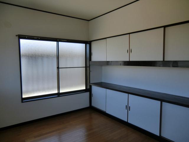 Non-living room