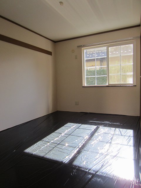 Other room space. Japanese-style changes in Western-style.