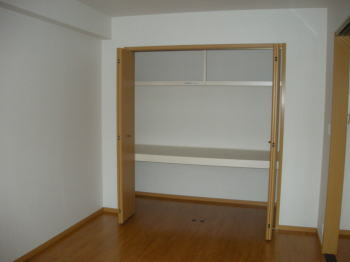 Receipt. Large closet.