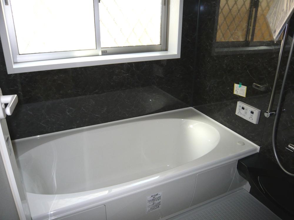 Same specifications photo (bathroom)