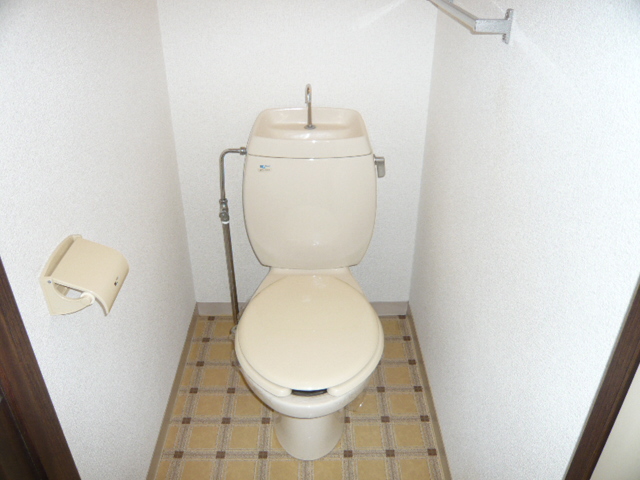 Toilet. 2010 106, Room shooting