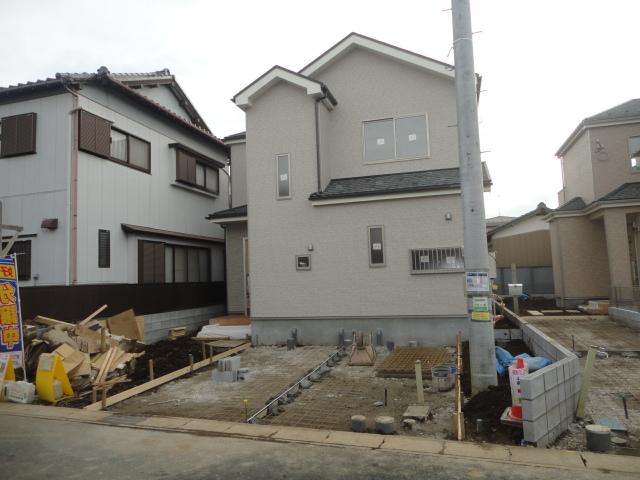 Local appearance photo. Building 2 ◆ Car space two with!