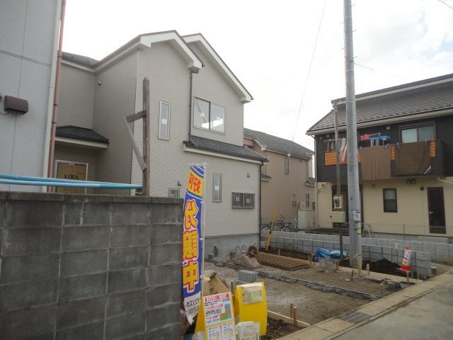 Local appearance photo. Local (12 May 2013) Shooting