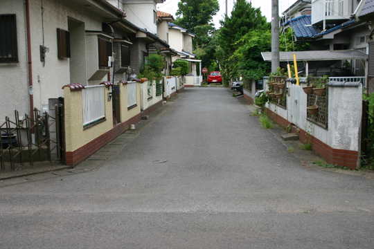 Local photos, including front road. Local (August 2011) shooting