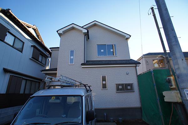 Local appearance photo. Building 2