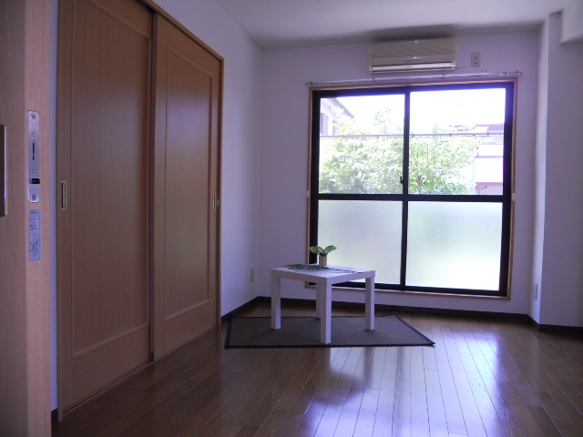 Living and room