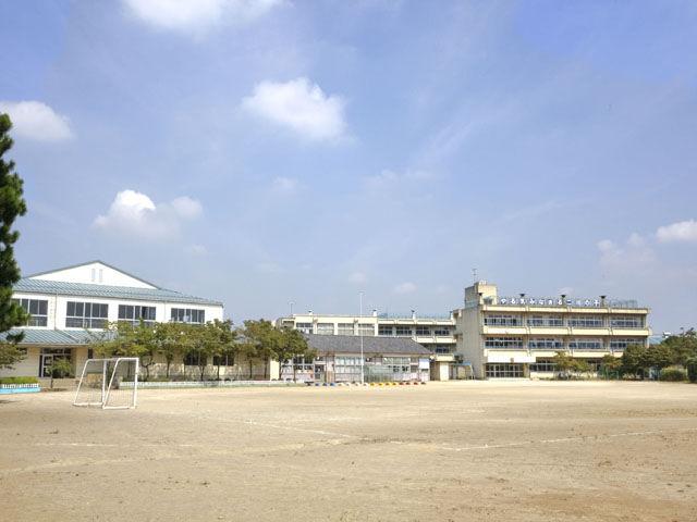 Primary school. Futagawa to elementary school 1950m