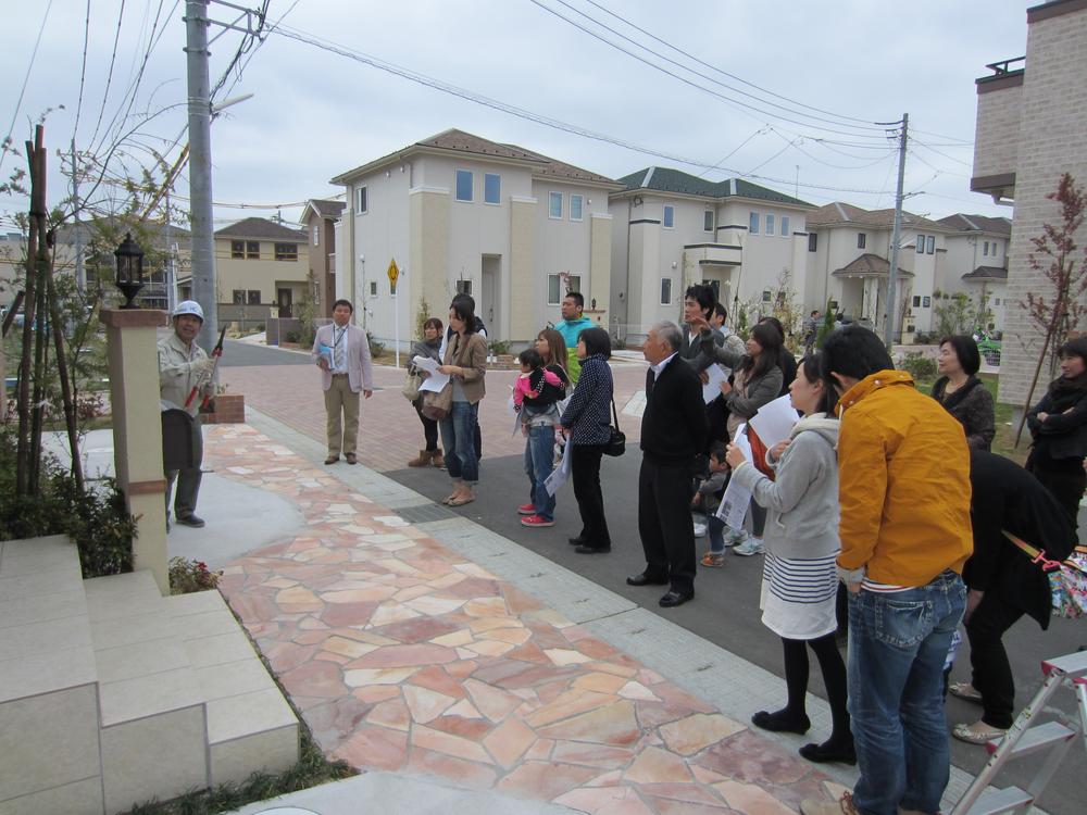 Other. 2012.4 residents event was held. everyone, I Irasshai heard about care of the eagerly planting.