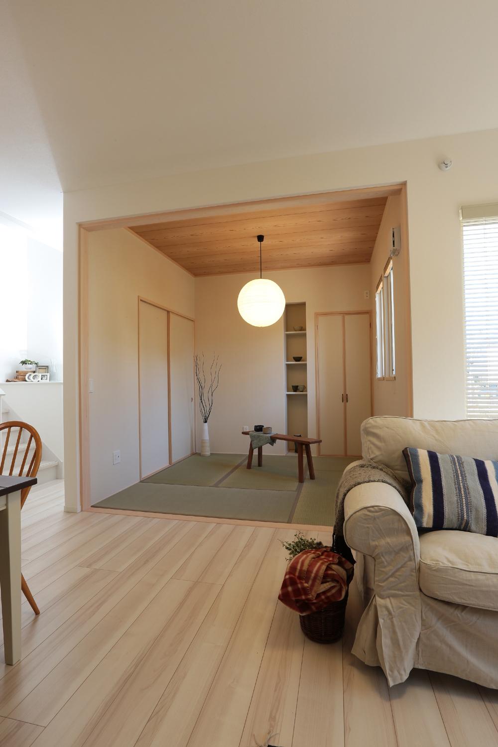 Other. living ・ Since it spacious Japanese-style room (easily partition from Tsuzukiai dining, Respond to changes in the life style)