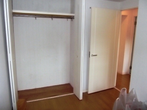 Living and room. Western-style about 4.2 tatami