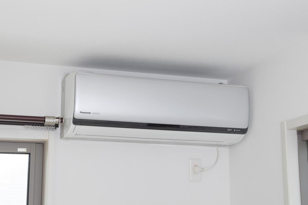 Cooling and heating ・ Air conditioning. Air-conditioned in the living room and master bedroom Living air conditioning, Cleaning is a breeze in with a cleaning robot