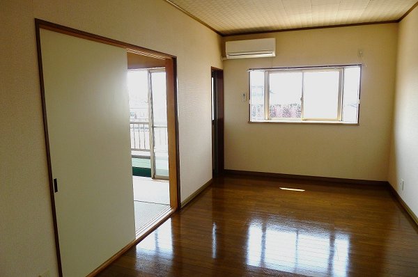 Living and room