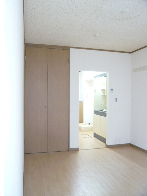 Other room space. 2010 Room 101 shooting