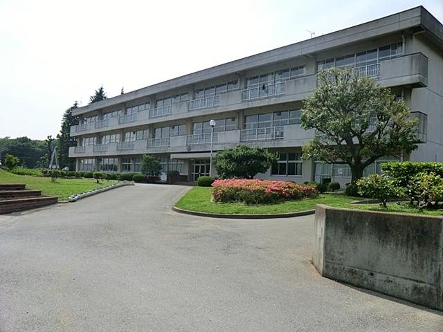 Primary school. 100m to Noda City Yamazaki Elementary School