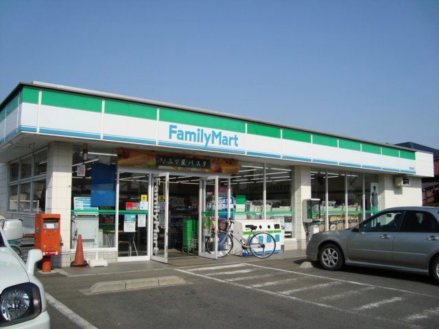 Convenience store. FamilyMart Noda Yamazaki store (convenience store) to 400m