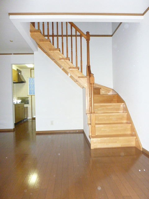 Living and room. Spacious living room.