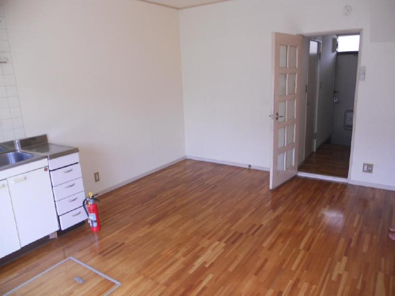 Living and room. There is under-floor storage!
