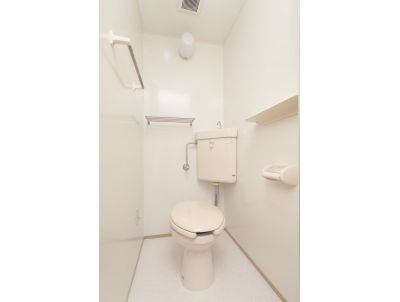 Toilet. toilet.