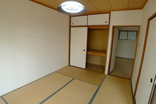 Other room space. Closet Japanese-style room It is with upper closet