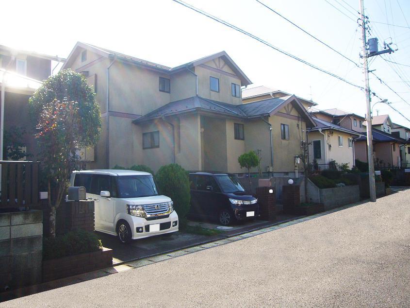 Local appearance photo. There Nantei about 22 square meters, Heisei 7 February Built 4SLDK all the living room facing south ・ Day is good. (2013 December shooting)
