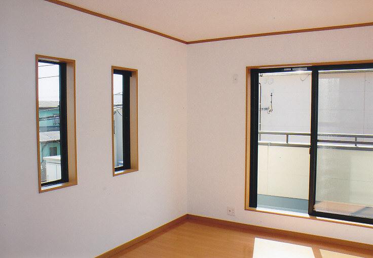 Other introspection. Bright Western-style of the southeast angle room