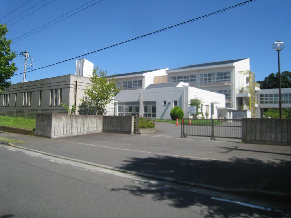Primary school. Kiminomori until elementary school 1700m