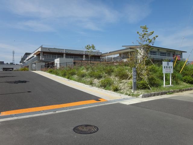 Primary school. Ōamishirasato stand omental to elementary school 2800m