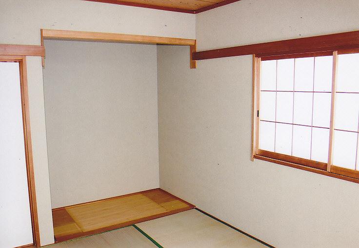 Other introspection. Convenient closet yard