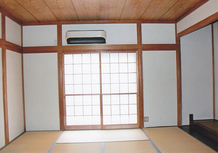 Other introspection. Facing south in the bright Japanese-style room