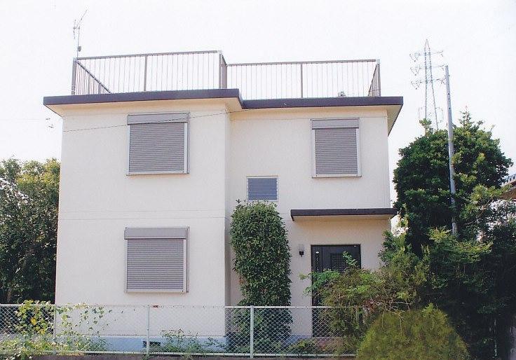 Local appearance photo. Appearance from the east side
