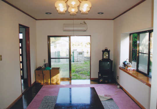 Living. Southeast-facing spacious LDK